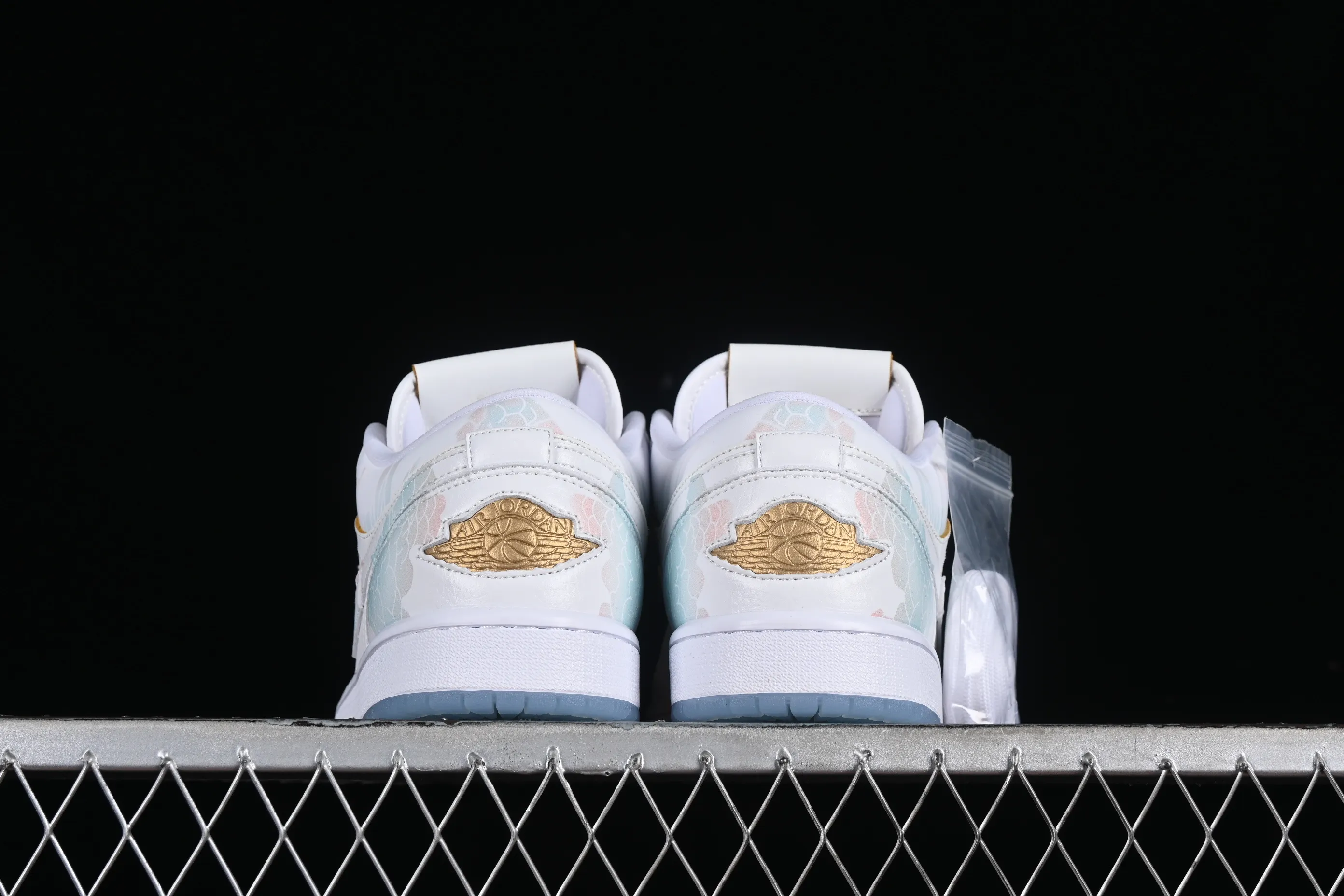 All Categories Air Jordan Jordan Series Basketball Shoes Air Jordan 1 Low Air Jordan 1 Low AJ1 Joe 1 Year of the Dragon Limited New Chinese Style Customization Steam Puppet-Third Prince Ao Bing Low State Cultural Casual Shoes FN8901-164